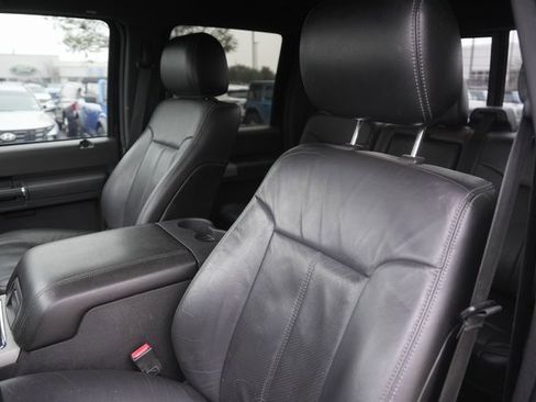 Used 2013 Ford F250 Lariat w/ Lariat Interior Pkg image 10