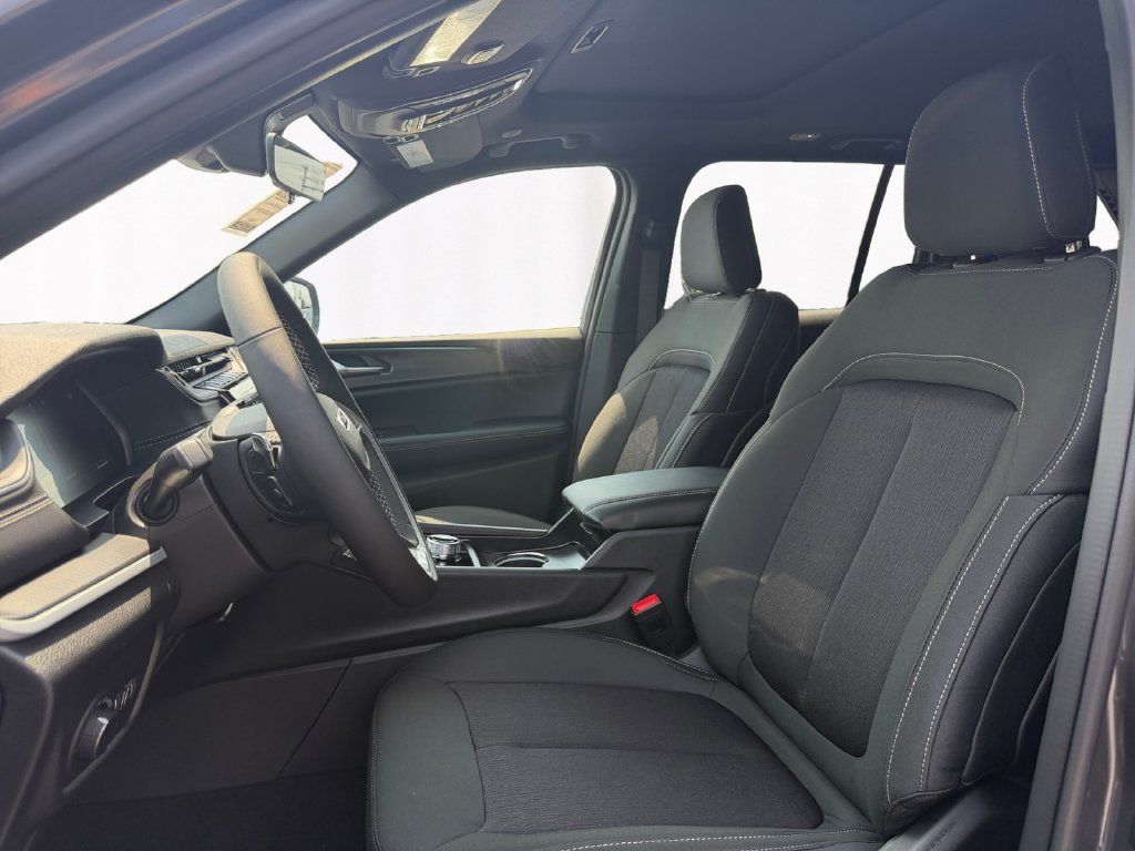 New 2026 Jeep Grand Cherokee Laredo X AWD/4WD image 9