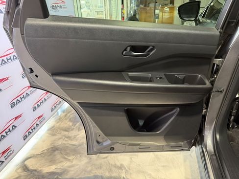 Used 2026 Nissan Pathfinder SV FWD image 40