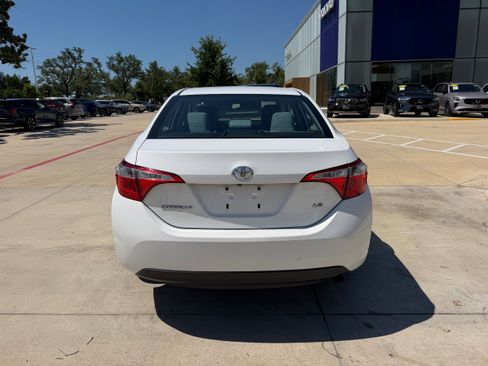 Used 2016 Toyota Corolla LE FWD image 5