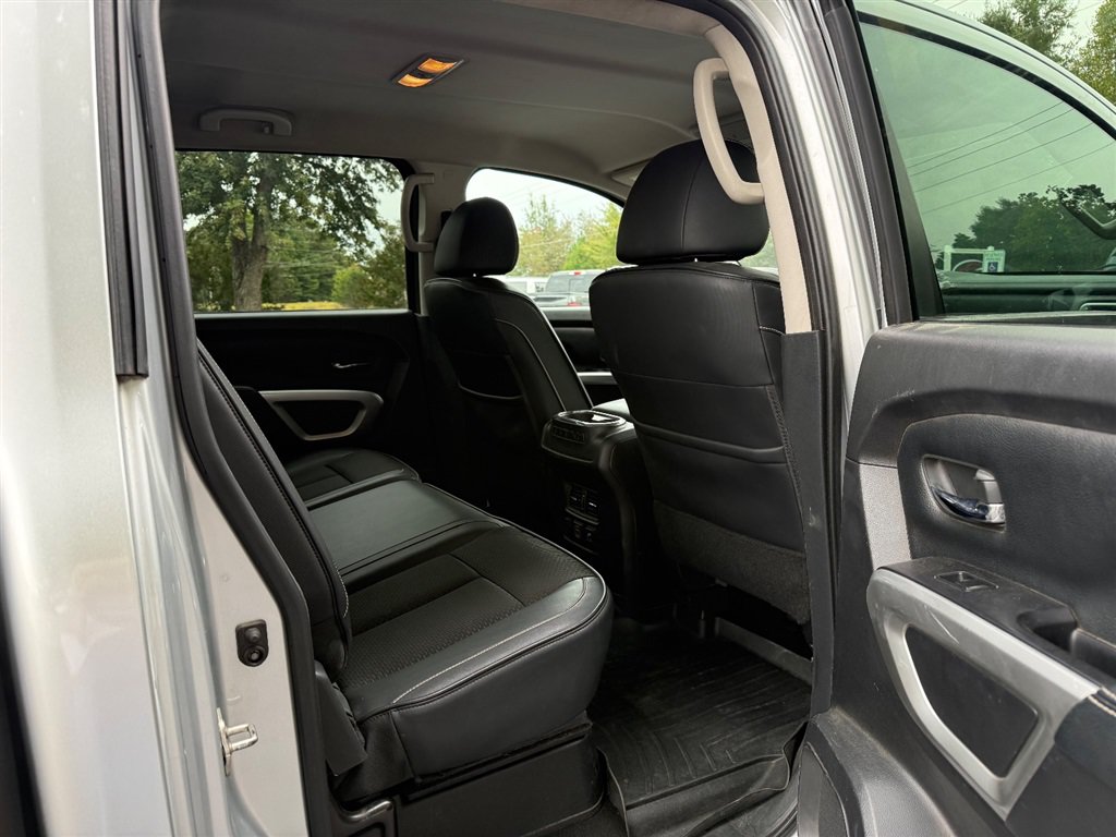 Used 2019 Nissan Titan PRO-4X AWD/4WD image 13