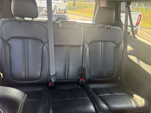 Used 2024 Jeep Wagoneer L Series II w/ Convenience Group I AWD/4WD image 29