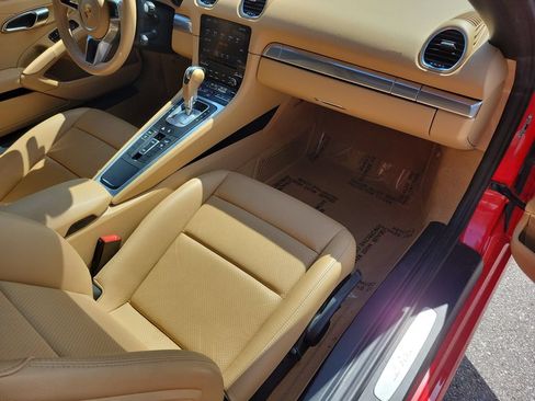 Certified 2017 Porsche 718 Boxster RWD image 18