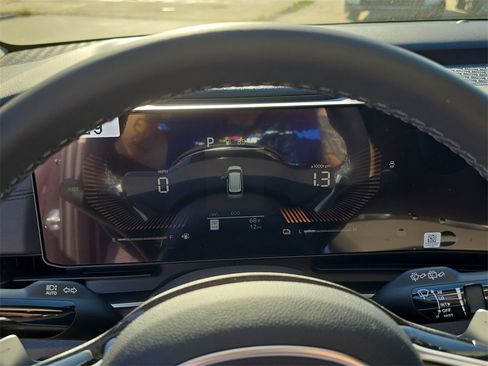 New 2026 Kia Carnival EX image 33