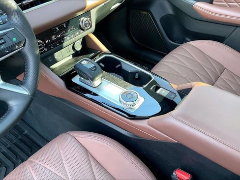 Used 2025 Mitsubishi Outlander SEL image 18