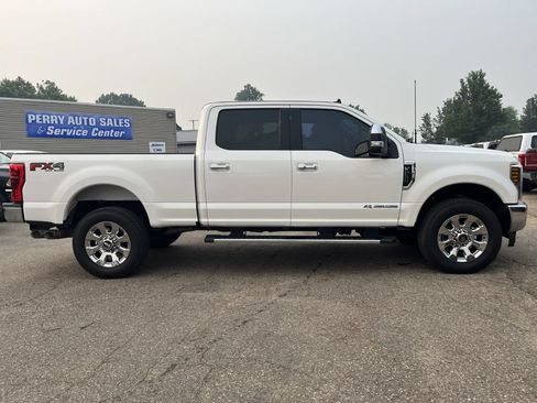 Used 2019 Ford F250 Lariat w/ Lariat Ultimate Package AWD/4WD image 5
