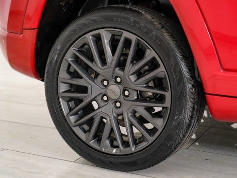 Used 2023 Jeep Compass Limited image 57