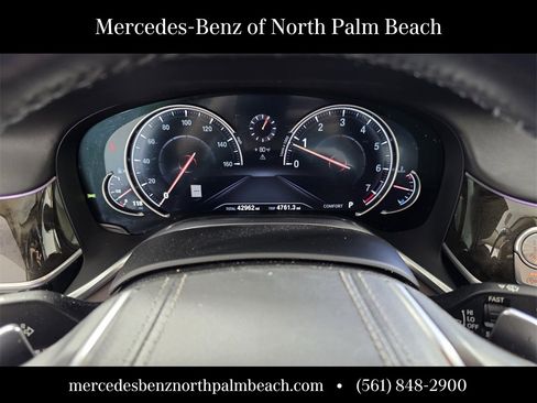 Used 2017 BMW 740i xDrive image 19