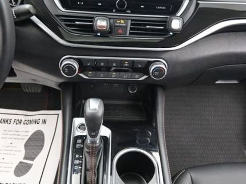 Used 2024 Nissan Altima 2.5 SR w/ SR Premium Package image 15