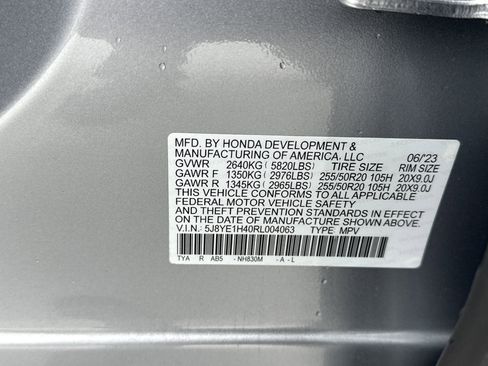 Used 2024 Acura MDX SH-AWD w/ Technology Package image 36