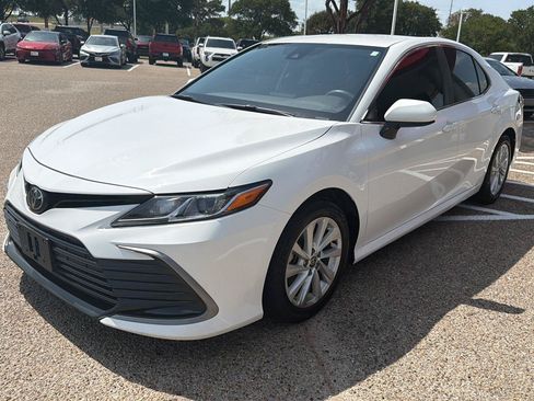 Used 2024 Toyota Camry LE FWD image 7