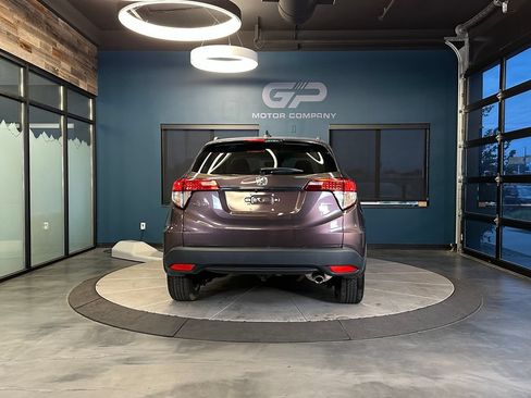 Used 2022 Honda HR-V EX image 4