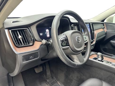 Used 2023 Volvo XC60 B5 Plus FWD image 50