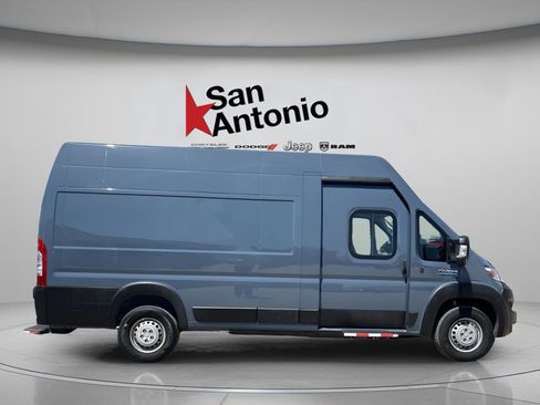 Used 2024 RAM ProMaster 3500 FWD image 9