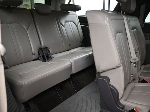 Used 2019 Ford Expedition Max Limited AWD/4WD image 12