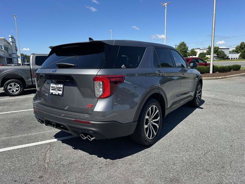 Used 2022 Ford Explorer ST AWD/4WD image 6