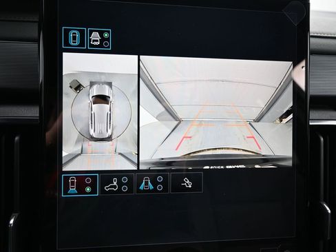 New 2026 GMC Acadia AT4 w/ Luxury Package AWD/4WD image 16