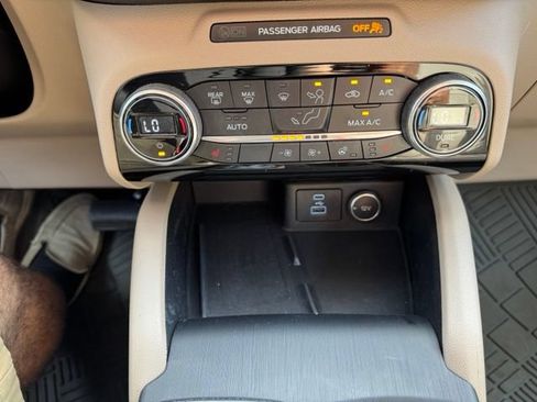 Used 2021 Ford Escape SEL w/ Technology Package FWD image 30