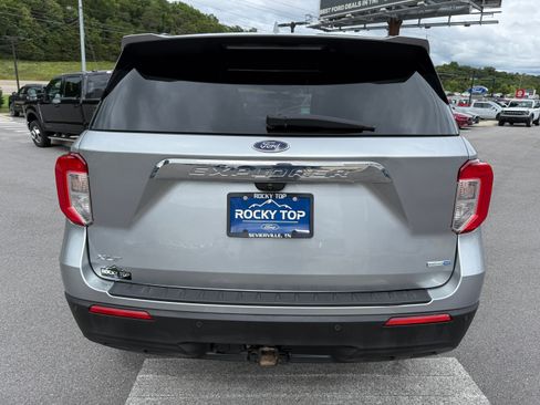 Used 2020 Ford Explorer XLT w/ Class III Trailer Tow Package AWD/4WD image 6