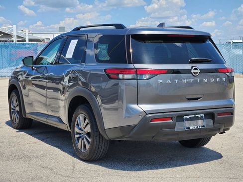 Used 2025 Nissan Pathfinder SV FWD image 7