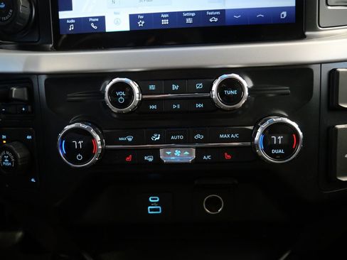 Used 2021 Ford F150 XLT w/ Equipment Group 302A High image 23