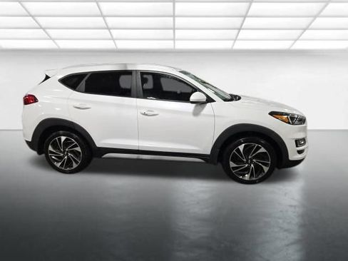Used 2021 Hyundai Tucson Sport FWD image 3