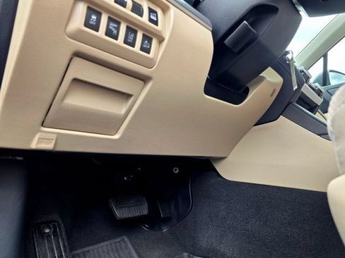 Used 2018 Subaru Outback 2.5i Premium AWD/4WD image 41