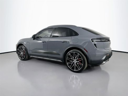 Certified 2025 Porsche Macan Turbo Electric AWD/4WD image 3