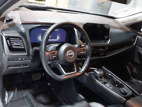 Used 2023 Nissan Rogue Platinum w/ Platinum Premium Package image 19