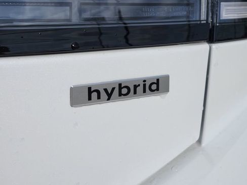 Certified 2025 Hyundai Sonata Limited FWD image 8