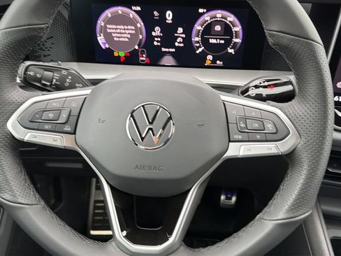 New 2026 Volkswagen Tiguan SE R-Line FWD image 10