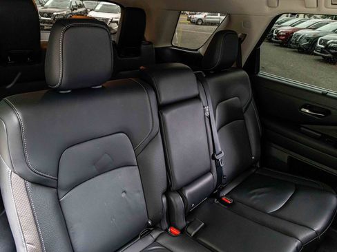 Certified 2024 Nissan Pathfinder SL image 25