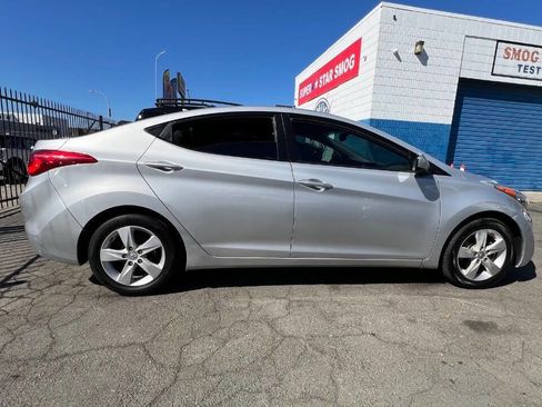 Used 2013 Hyundai Elantra GLS w/ Preferred Pkg image 7