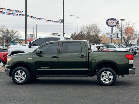 Used 2012 Toyota Tundra 4x4 CrewMax w/ Tow Pkg image 2