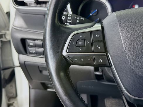 Certified 2020 Toyota Highlander XLE image 23