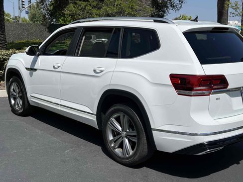 Used 2019 Volkswagen Atlas SE w/ Towing Package image 58