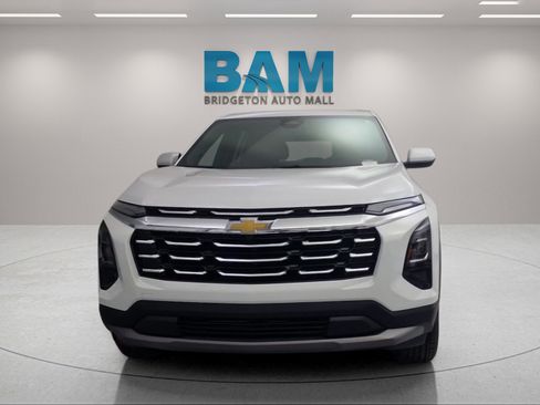 New 2026 Chevrolet Equinox LT w/ Convenience Package II image 8