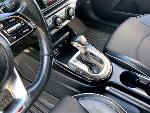 Used 2021 Kia Forte GT-Line image 16