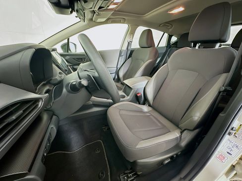 Used 2025 Subaru Crosstrek 2.0i Premium image 13