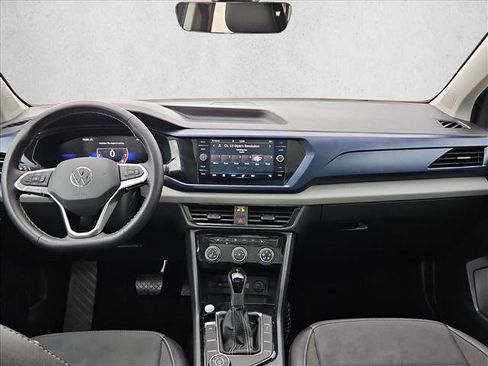 Used 2023 Volkswagen Taos SE w/ Panoramic Sunroof Package AWD/4WD image 17