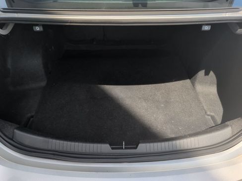 Used 2020 Chevrolet Malibu LT FWD image 21