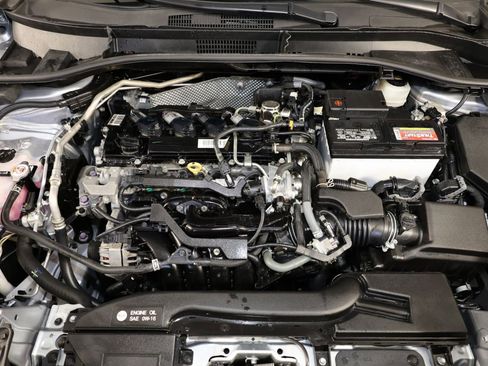 Used 2022 Toyota Corolla Cross XLE FWD image 36