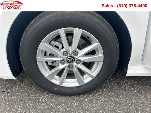 Used 2026 Toyota Camry LE image 22