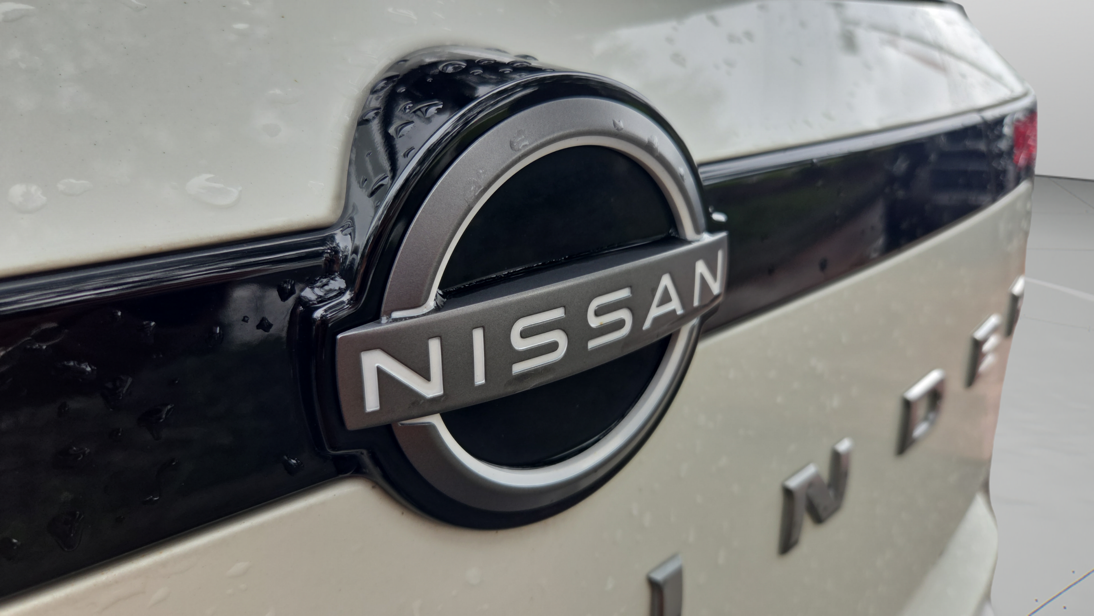 Used 2024 Nissan Pathfinder SL w/ Cargo Package FWD image 15