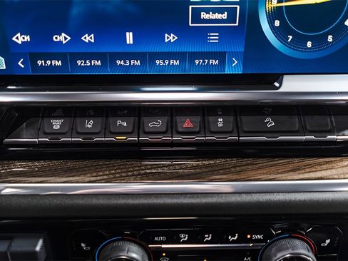 Used 2024 Chevrolet Silverado 2500 LT w/ Z71 Sport Edition image 16