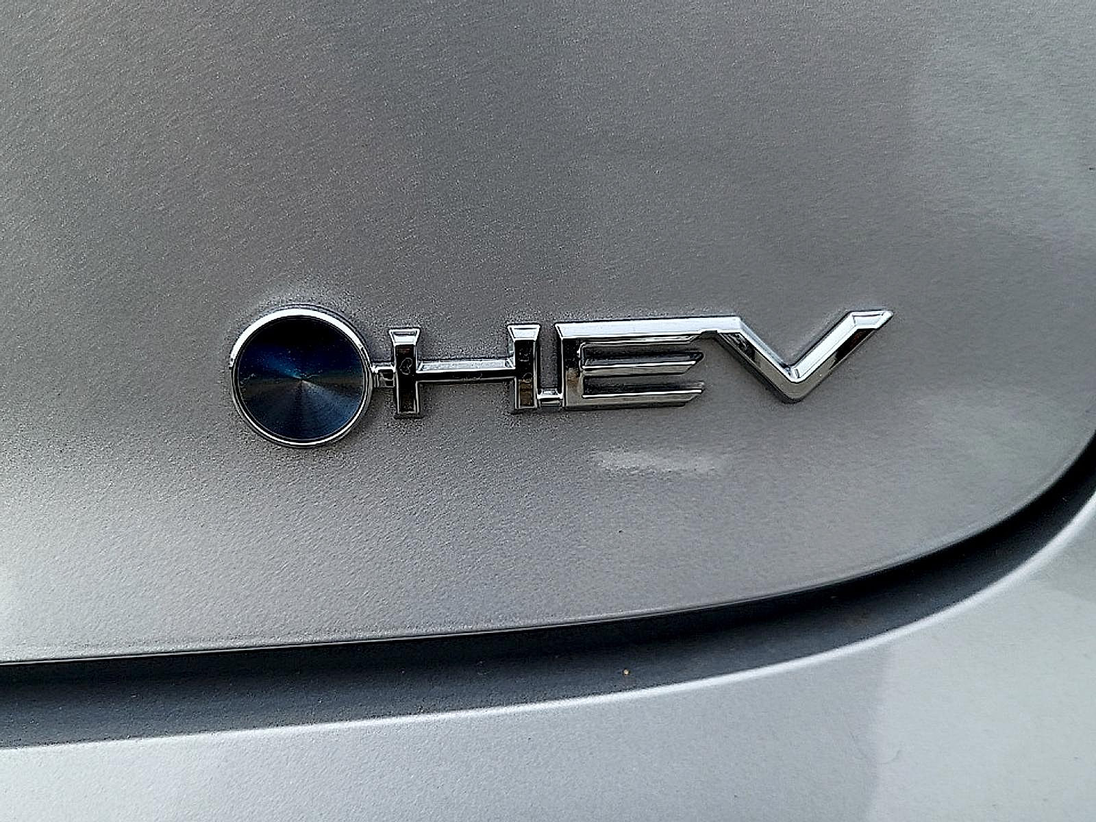 Used 2025 Toyota Prius LE FWD image 28
