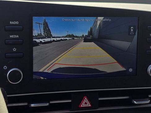 Used 2022 Hyundai Elantra SEL FWD image 27