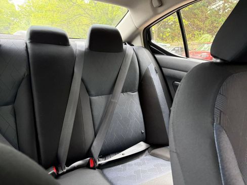 Used 2025 Nissan Versa SV FWD image 35