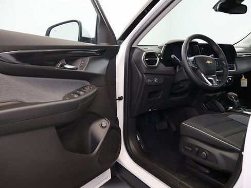 New 2026 Chevrolet TrailBlazer LT w/ Convenience Package image 8