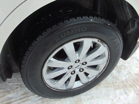 Used 2010 Ford Edge SEL image 25